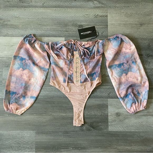 PrettyLittleThing Bodysuit NEW Renaissance Cloud Print Corset Closure US 2 - Picture 3 of 11